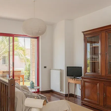 Sea Garden Tre Ponti Prestige 4 Beds Private Parking